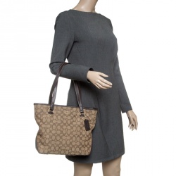 Pre Owned Coach Beige/Brown Signature Canvas and Leather Trim Tote