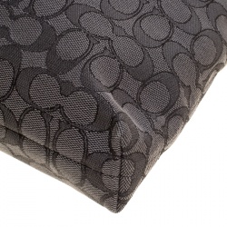 مملوكة مسبقًا حقيبة كروس  كوتش كانفاس شهير رمادية داكننة