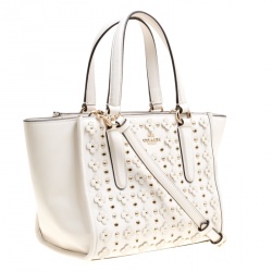 Pre Owned Coach Off White Leather Eyelet Floral Details Top Handle Bag