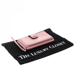 Pre Owned محفظة كوتش جلد بسحاب ملتف وردي