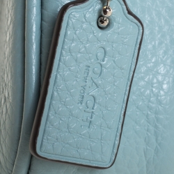 مملوكة مسبقًا Coach Seafoam Pebbled Leather Double Zip Camera Crossbody Bag