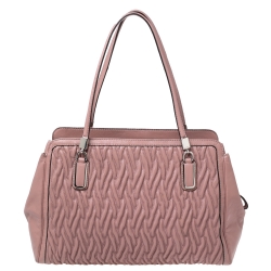 Pre Owned Coach Pink Matelassé Leather Shoulder Bag