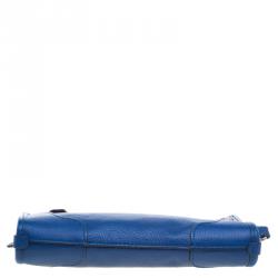 مملوكة مسبقًا حقيبة كروس كوتش ميكي جلد حُبيبي زرقاء