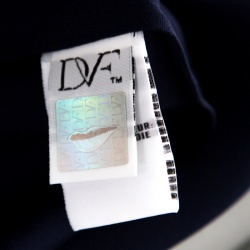 Pre Owned Diane Von Furstenberg Navy Blue Silk Short Sleeve Maggy Top M