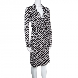 Pre Owned Diane Von Furstenberg Monochrome Printed Silk Jersey New Jeane Two Wrap Dress M