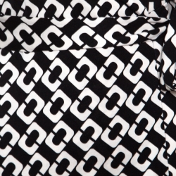 Pre Owned Diane Von Furstenberg Monochrome Printed Silk Jersey New Jeane Two Wrap Dress M