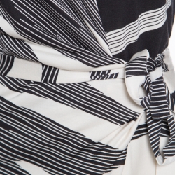 Pre Owned Diane Von Furstenberg Monochrome Flame Printed Silk Jersey Valencia Wrap Dress S