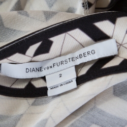 Pre Owned Diane von Furstenberg Monochrome Printed Silk Jersey Wrap Banded Julian Dress S