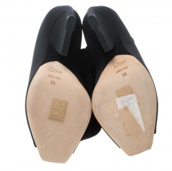 مملوكة مسبقًا بوت للكاحل ديور بروكلين جلد أسود ووردي فاتح بحزام للكاحل ومقدمة مفتوحة مقاس 39