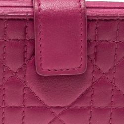 مملوكة مسبقًا Dior Fuchsia Cannage Leather Gusset Card Holder