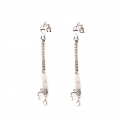 مملوكة مسبقًا Dior Bow Chain Tag Silver Tone Clip-on Dangle Earrings