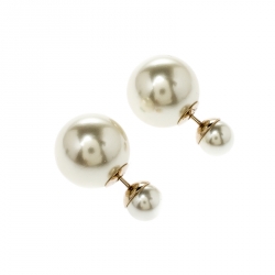 Louis Vuitton LV Gold •  Dior pearl earrings, Dior jewelry, Louis vuitton  jewelry