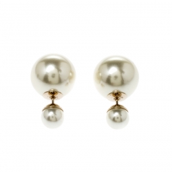 مملوكة مسبقًا Dior Tribales Cream Faux Pearl Gold Tone Stud Earrings