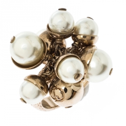 مملوكة مسبقًا Dior Mise en Dior Faux Pearl Gold Tone Ring Size 56
