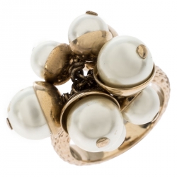 م ملوكة مسبقًا Dior Mise en Dior Faux Pearl Gold Tone Ring Size 55