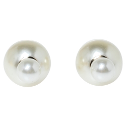 مملوكة مسبقًا Dior Tribales Faux Pearl Gold Tone Metal Stud Earrings