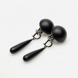 مملوكة مسبقًا Christian Dior Black Dangle Earrings