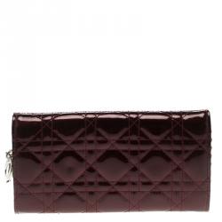 مملوكة مسبقًا Dior Brugundy Cannage Quilted Patent Leather Lady Dior Clutch