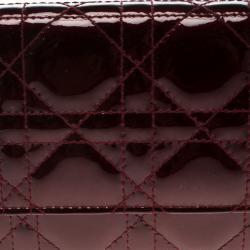 مملوكة مسبقًا Dior Brugundy Cannage Quilted Patent Leather Lady Dior Clutch