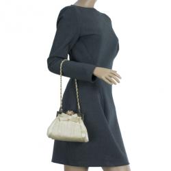 مملوكة مسبقًا Dior Cream Satin Drapé Evening Clutch