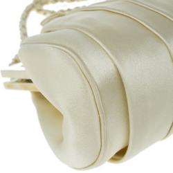 مملوكة مسبقًا Dior Cream Satin Drapé Evening Clutch