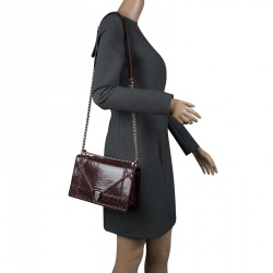 مملوكة مسبقًا Dior Dark Brown Crackled Patent Leather Medium Diorama Shoulder Bag