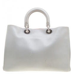 مملوكة مسبقًا حقيبة يد ديور شوبر ديوريسيمو كبيرة جلد حُبيبي أزرق داكن