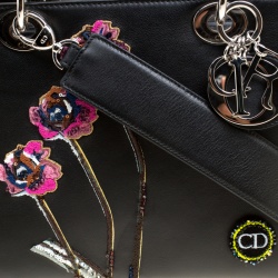 مملوكة مسبقًا حقيبة يد ديور ليدي ديور متوسطة جلد بيج