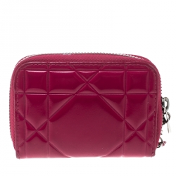 مملوكة مسبقًا محفظة عملات معدنية ديور توتي جلد لامعة كاناج وردية