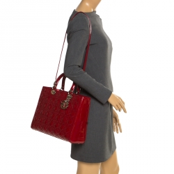 مملوكة مسبقًا Dior Red Patent Leather Large Lady Dior Tote