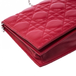 Pre Owned حقيبة كلتش ديور ليدي ديور بسلسلة جلد لامع كاناج مبطنة حمراء