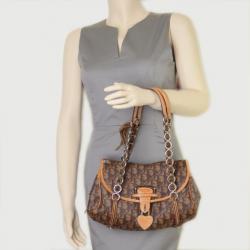 مملوكة مسبقًا Christian Dior Romantique Satchel