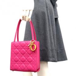 مملوكة مسبقًا Dior Pink Quilted Shoulder Bag