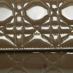 مملوكة مسبقًا Dior Olive Green Cannage Patent Leather Lady Dior Rendezvous Wallet on Chain