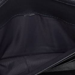 مملوكة مسبقًا محفظة بسلسلة ديور كرويزير جلد لامع ميكروكاناج ذهبي ميتاليك 