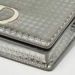 Pre Owned Dior Silver Micro Cannage Patent Leather 2in1 30 Montaigne Pouch Bag