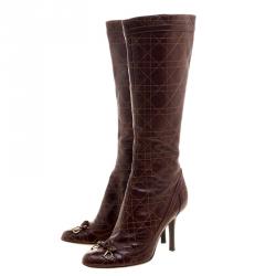 مملوكة مسبقًا Dior Brown Quilted Cannage Leather Logo Charm Knee High Boots Size 36.5