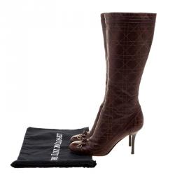 مملوكة مسبقًا Dior Brown Quilted Cannage Leather Logo Charm Knee High Boots Size 36.5