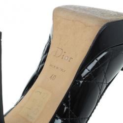 مملوكة مسبقًا Dior Black Patent Cannage Peep Toe Platform Pumps Size 40