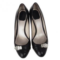 مملوكة مسبقًا Dior Black Leather Buckle Pumps Size 40