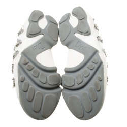 مملوكة مسبقًا حذاء رياضي ديور سليب أون مزخرفة ترتر زهور فوشيون شبك أبيض مقاس 39