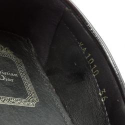مملوكة مسبقًا Christian Dior Black Patent Leather 'CD' Loafers Size 36