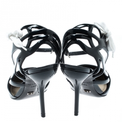 مملوكة مسبقًا صندل ديور مقدمة مدببة سير كاحل قصة جلد لامع أزرق داكن مقاس 36.5