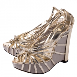 Pre Owned صندل ديور كعب روكي نعل سميك سيور جلد لامع ذهبي مقاس 38