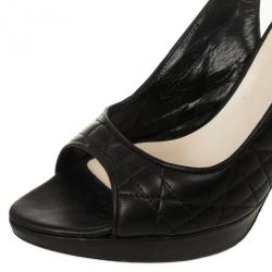 مملوكة مسبقًا Christian Dior Black Quilted Cannage Slingback Sandals Size 37.5