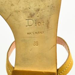 مملوكة مسبقًا Christian Dior Beige Romantique Thong Flat Sandals Size 36