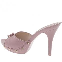 Pre Owned صندل ديور جلد وردي كاناج بفيونكة مقاس 39.5