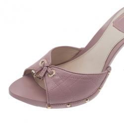 Pre Owned صندل ديور جلد وردي كاناج بفيونكة مقاس 39.5