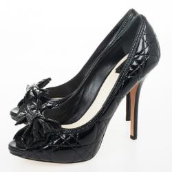 مملوكة مسبقًا Christian Dior Black Patent Cannage Bow Peep Toe Pumps Size 39.5