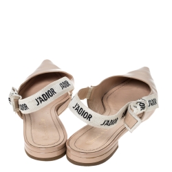 مملوكة مسبقًا صندل فلات ديور "جاديور" بفتحة كعب جلد لامع بيج مقاس 38.5